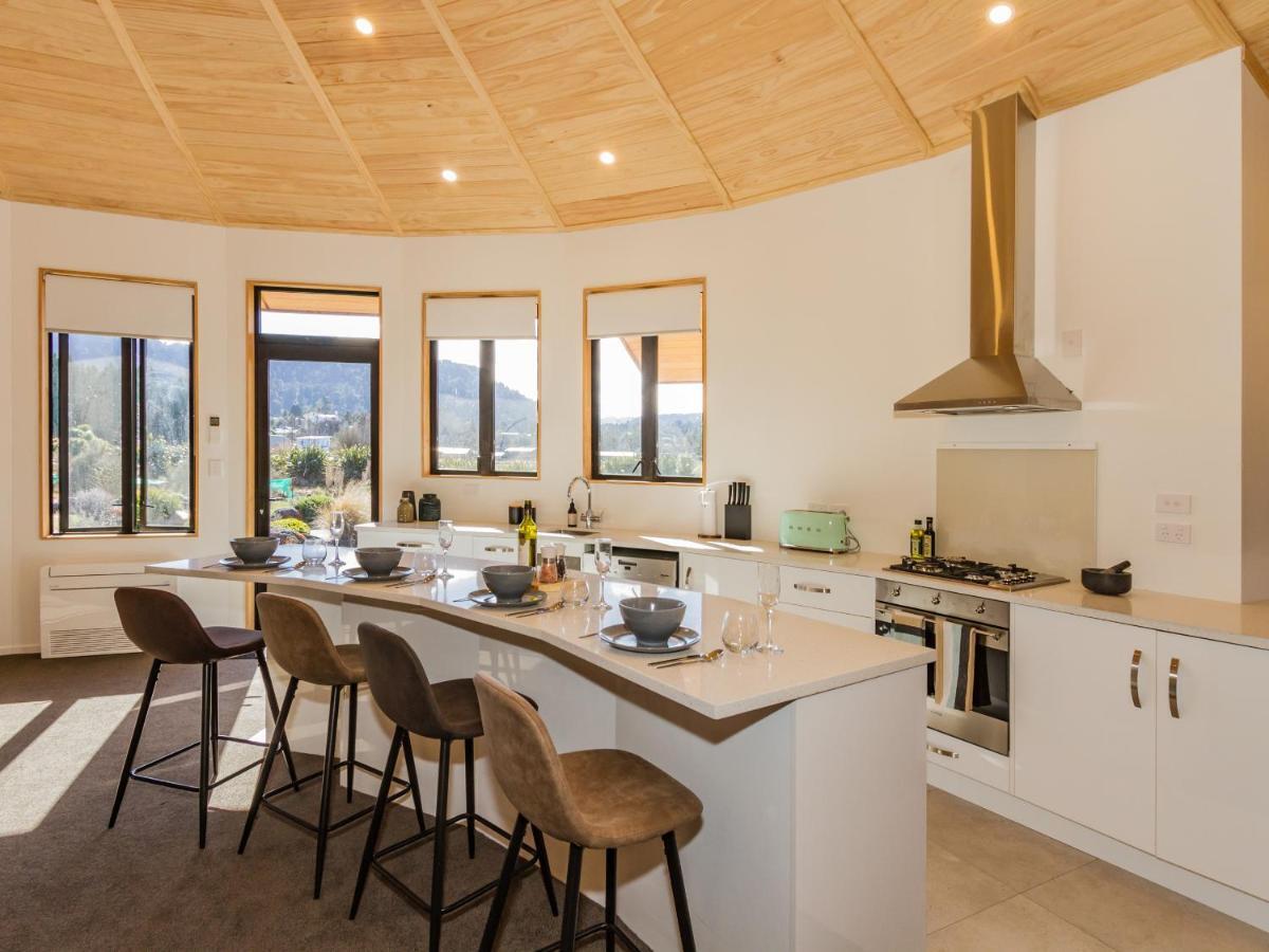 Heavenly Spa Views - Ohakune Holiday Home Exterior photo